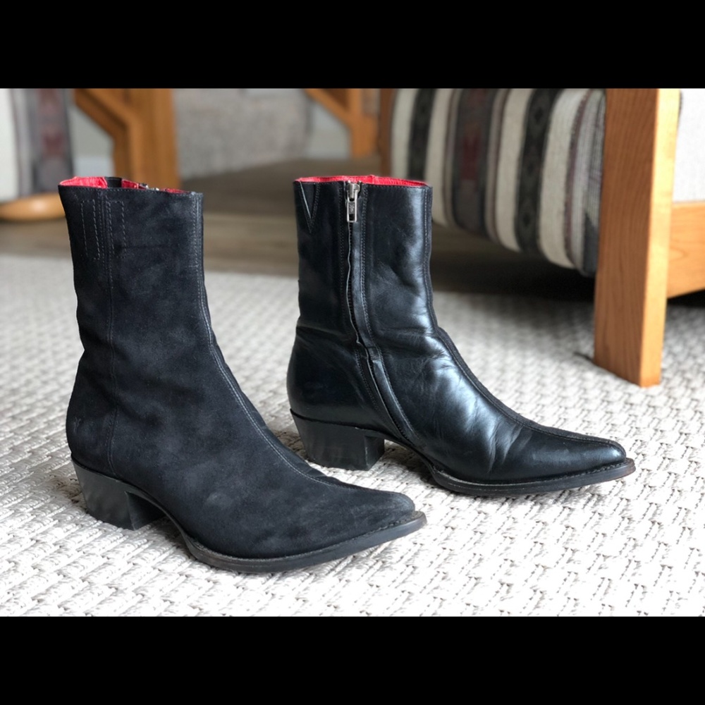 Frye Heartbreaker Boot fits snug Mens 10